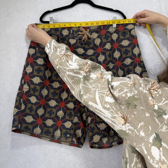Patagonia Board Shorts Mens 38 Multi Ikat Swim Surf Quick Dry Nylon Zip Pocket - Picture 5 of 11